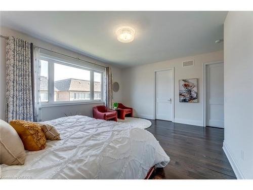 377 Tudor Avenue, Oakville, ON - Indoor Photo Showing Bedroom