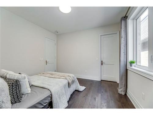 377 Tudor Avenue, Oakville, ON - Indoor Photo Showing Bedroom