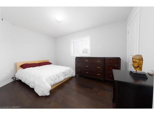 17 Narbonne Crescent, Stoney Creek, ON - Indoor Photo Showing Bedroom