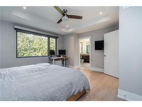 561 Rebecca Street, Oakville, ON - Indoor Photo Showing Bedroom