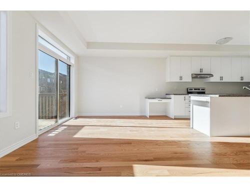 1390 National Common, Burlington, ON - Indoor Photo Showing Kitchen