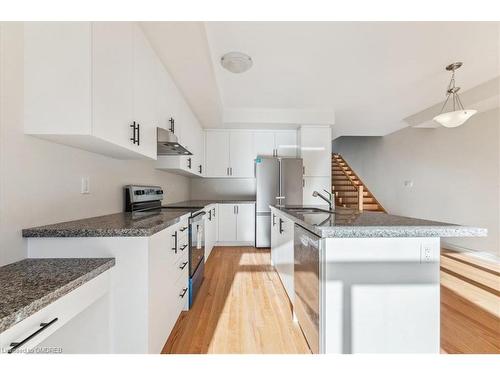 1390 National Common, Burlington, ON - Indoor Photo Showing Kitchen With Stainless Steel Kitchen With Upgraded Kitchen