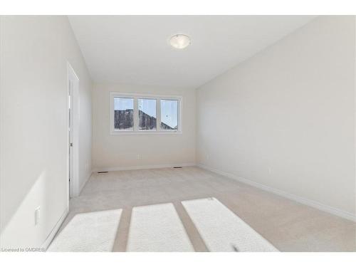 1390 National Common, Burlington, ON - Indoor Photo Showing Other Room