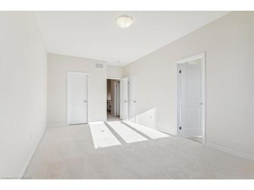 1390 National Common, Burlington, ON - Indoor Photo Showing Other Room