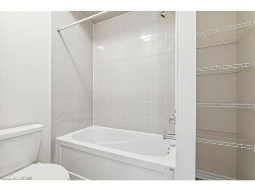 1390 National Common, Burlington, ON - Indoor Photo Showing Bathroom