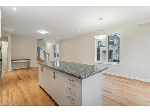 2090 Ellerston Common, Burlington, ON - Indoor Photo Showing Kitchen