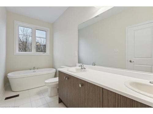 2090 Ellerston Common, Burlington, ON - Indoor Photo Showing Bathroom