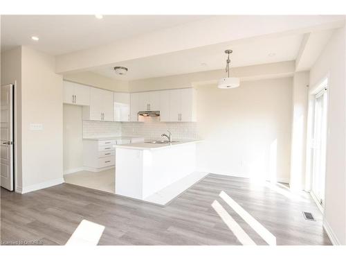 42-620 Colborne Street W, Brantford, ON - Indoor Photo Showing Kitchen