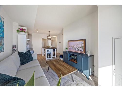 Burlington, ON - Indoor Photo Showing Living Room With Fireplace