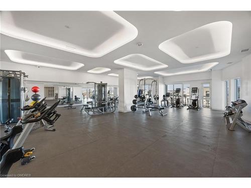 Burlington, ON - Indoor Photo Showing Gym Room