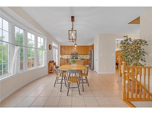 2343 Calloway Drive, Oakville, ON - Indoor Photo Showing Dining Room