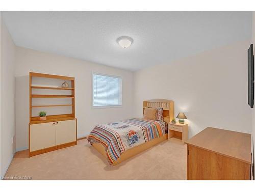 2343 Calloway Drive, Oakville, ON - Indoor Photo Showing Bedroom