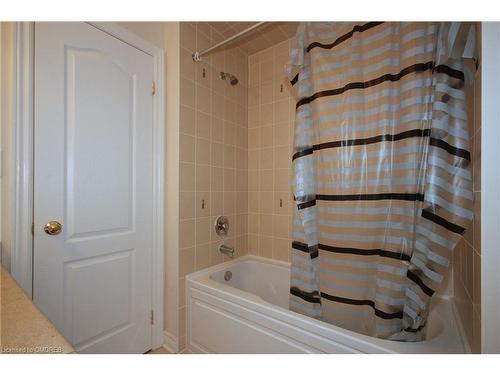 24-2019 Trawden Way, Oakville, ON - Indoor Photo Showing Bathroom