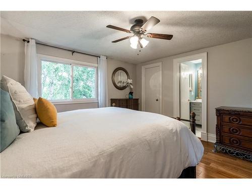 38-2272 Mowat Avenue, Oakville, ON - Indoor Photo Showing Bedroom