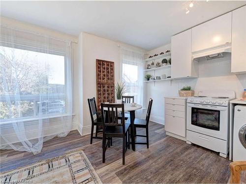 12 William Street, Hamilton, ON - Indoor Photo Showing Kitchen