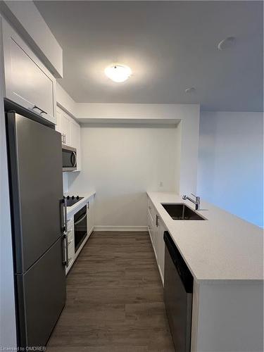 403-600 North Service Road, Stoney Creek, ON - Indoor Photo Showing Kitchen With Stainless Steel Kitchen