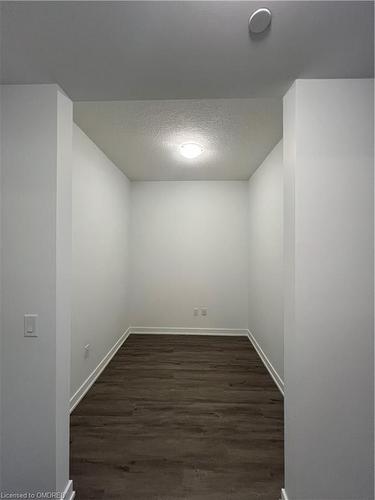 403-600 North Service Road, Stoney Creek, ON - Indoor Photo Showing Other Room