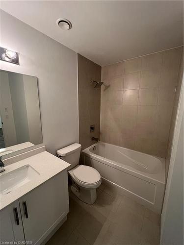 403-600 North Service Road, Stoney Creek, ON - Indoor Photo Showing Bathroom