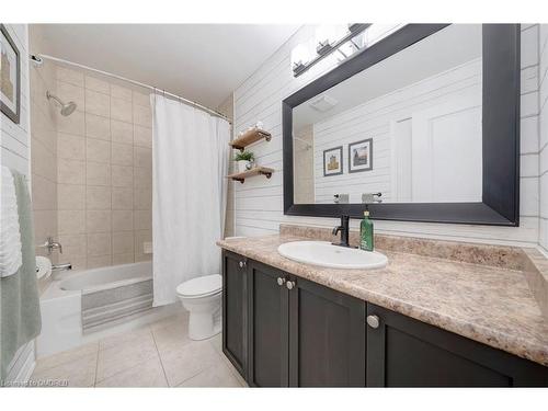 45 Nisbet Boulevard, Waterdown, ON - Indoor Photo Showing Bathroom