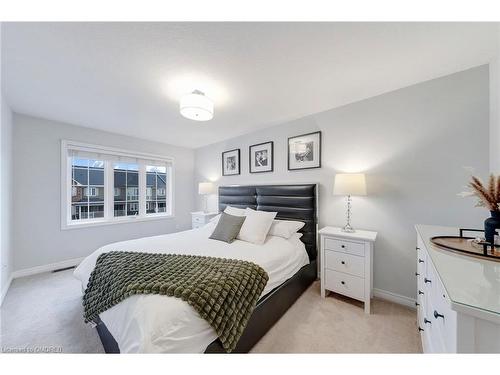 45 Nisbet Boulevard, Waterdown, ON - Indoor Photo Showing Bedroom