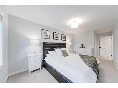 45 Nisbet Boulevard, Waterdown, ON - Indoor Photo Showing Bedroom