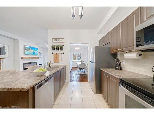 45 Nisbet Boulevard, Waterdown, ON - Indoor Photo Showing Kitchen With Double Sink