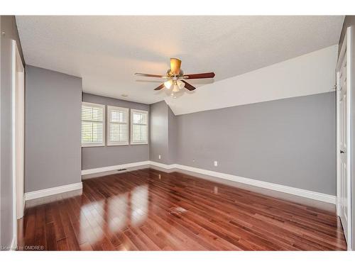 1340 Greeneagle Drive, Oakville, ON - Indoor Photo Showing Other Room