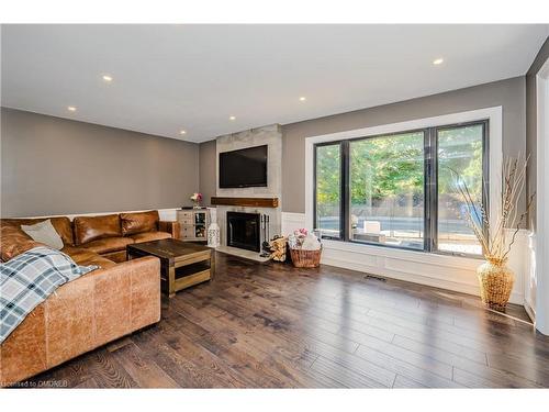 1340 Greeneagle Drive, Oakville, ON - Indoor Photo Showing Living Room With Fireplace