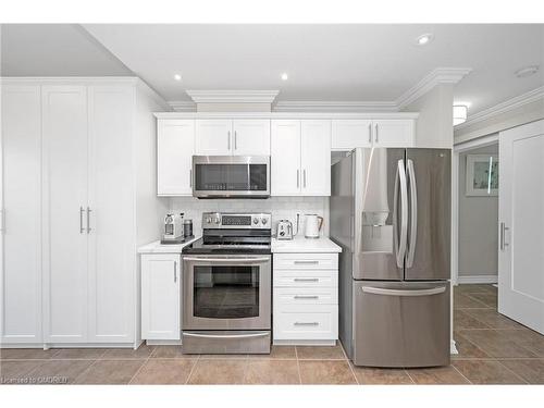 209-5070 Fairview Street, Burlington, ON - Indoor Photo Showing Kitchen With Stainless Steel Kitchen