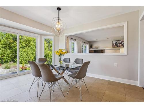 10011 Hume Court, Milton, ON - Indoor Photo Showing Dining Room