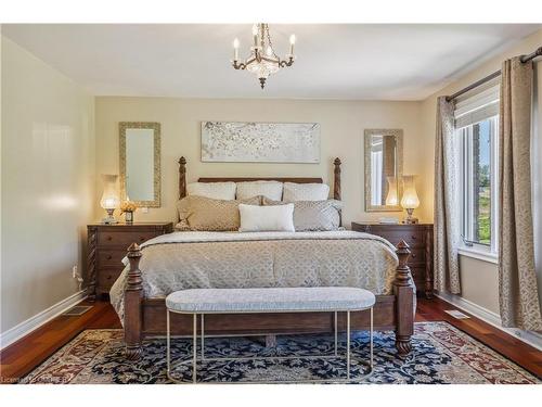 10011 Hume Court, Milton, ON - Indoor Photo Showing Bedroom