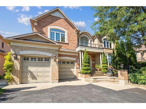 559 Golfview Court, Oakville, ON - Outdoor With Facade