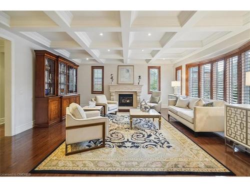 559 Golfview Court, Oakville, ON - Indoor Photo Showing Living Room With Fireplace