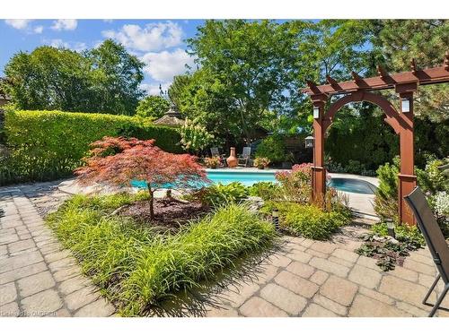 559 Golfview Court, Oakville, ON - Outdoor With In Ground Pool With Deck Patio Veranda With Backyard