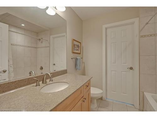 2492 Woburn Crescent, Oakville, ON - Indoor Photo Showing Bathroom