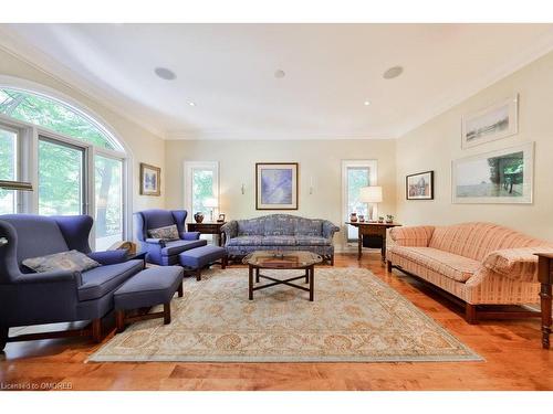 24 Raymar Place, Oakville, ON - Indoor Photo Showing Living Room