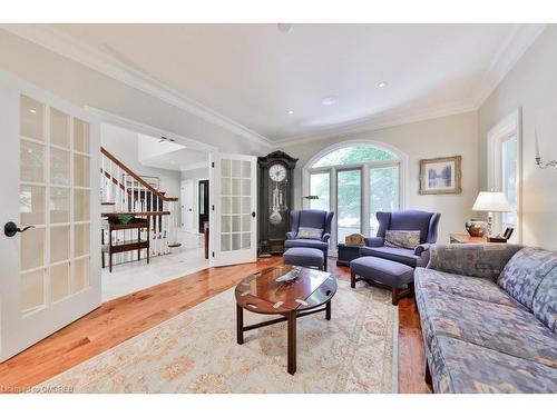 24 Raymar Place, Oakville, ON - Indoor Photo Showing Living Room