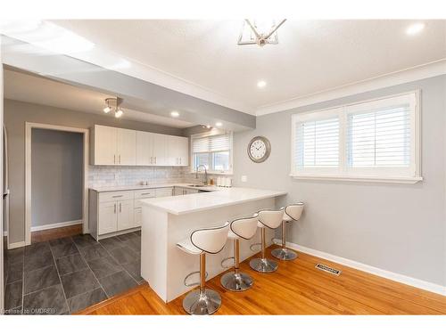 5 Montcalm Street, St. Thomas, ON - Indoor Photo Showing Kitchen