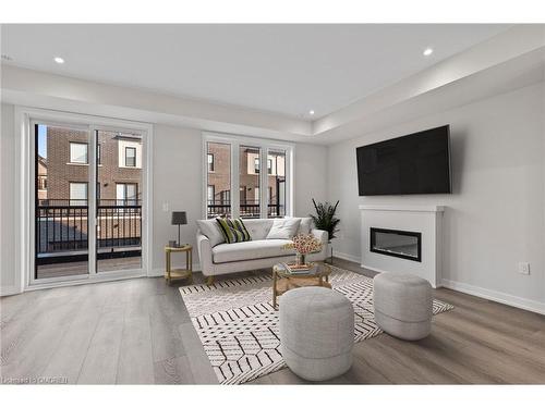 1354 William Halton Parkway, Halton, ON - Indoor Photo Showing Living Room With Fireplace