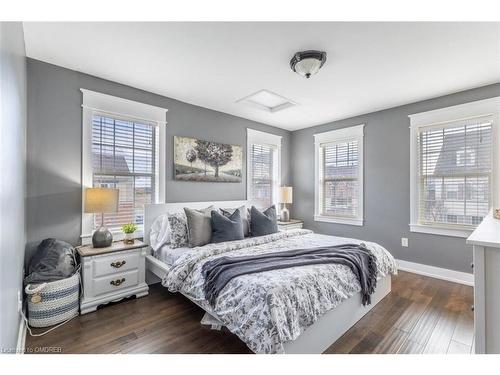 259 Littlewood Drive, Oakville, ON - Indoor Photo Showing Bedroom