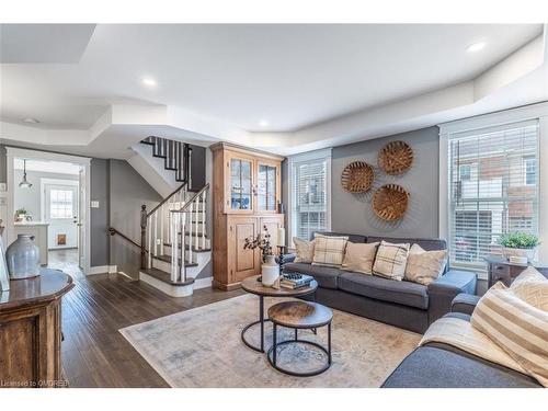 259 Littlewood Drive, Oakville, ON - Indoor Photo Showing Living Room