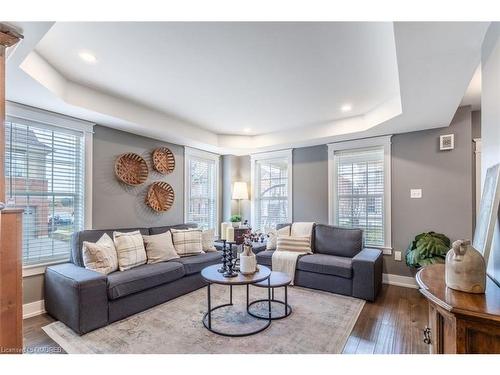 259 Littlewood Drive, Oakville, ON - Indoor Photo Showing Living Room