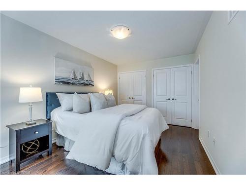 3059 Mistletoe Gardens, Oakville, ON - Indoor Photo Showing Bedroom