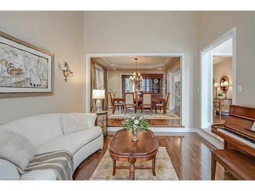 1510 Craigleith Road, Oakville, ON - Indoor Photo Showing Living Room