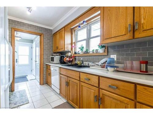 Upper Apt-50 Ridgewood Avenue, Guelph, ON - Indoor Photo Showing Kitchen With Double Sink