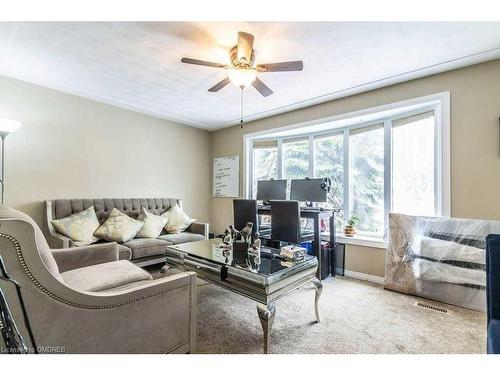 Upper Apt-50 Ridgewood Avenue, Guelph, ON - Indoor Photo Showing Living Room