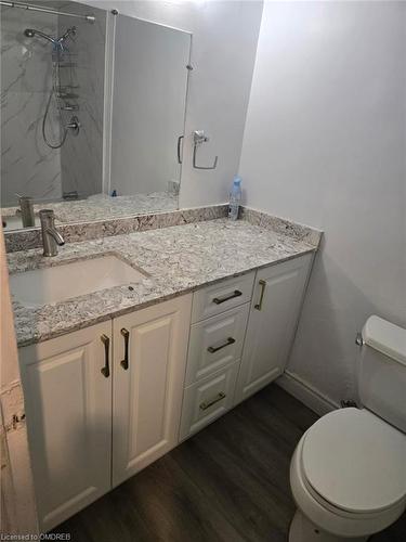 204-2345 Confederation Parkway, Mississauga, ON - Indoor Photo Showing Bathroom