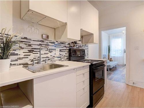 12 William Street, Hamilton, ON - Indoor Photo Showing Kitchen