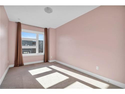 16-60 Arkell Road, Guelph, ON - Indoor Photo Showing Other Room