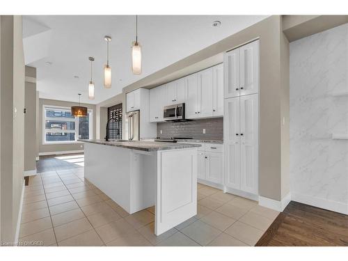 16-60 Arkell Road, Guelph, ON - Indoor Photo Showing Kitchen